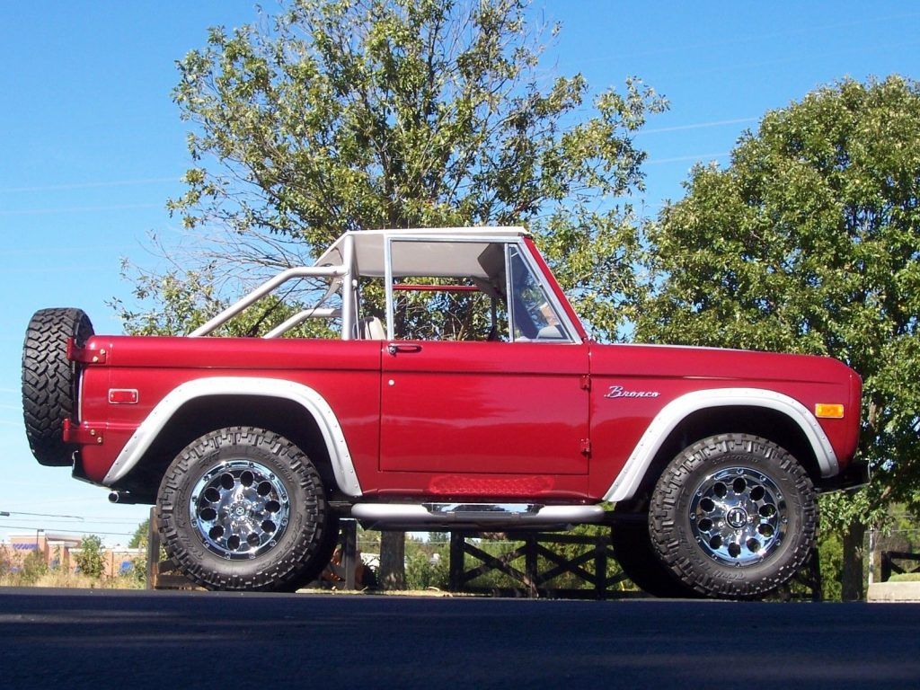 Gorgeous Restored 1974 Ford Bronco