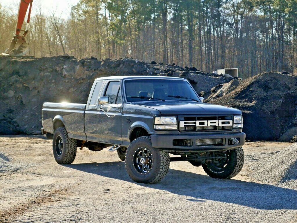 1997 Ford F-250 XL 7.3 Powerstroke Restored with nice mods