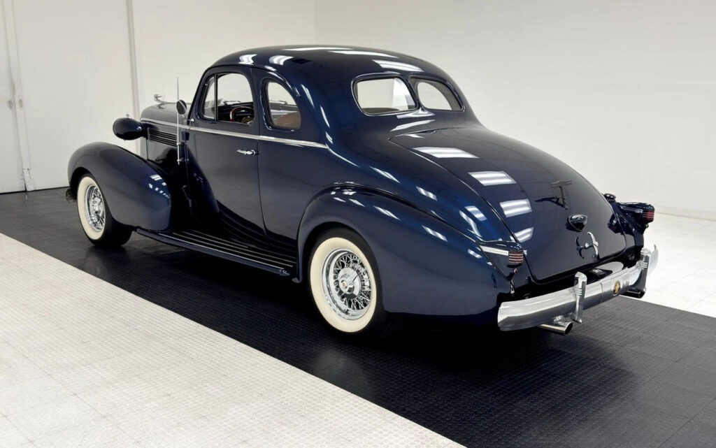 1937 Cadillac Series 60 Sport Coupe