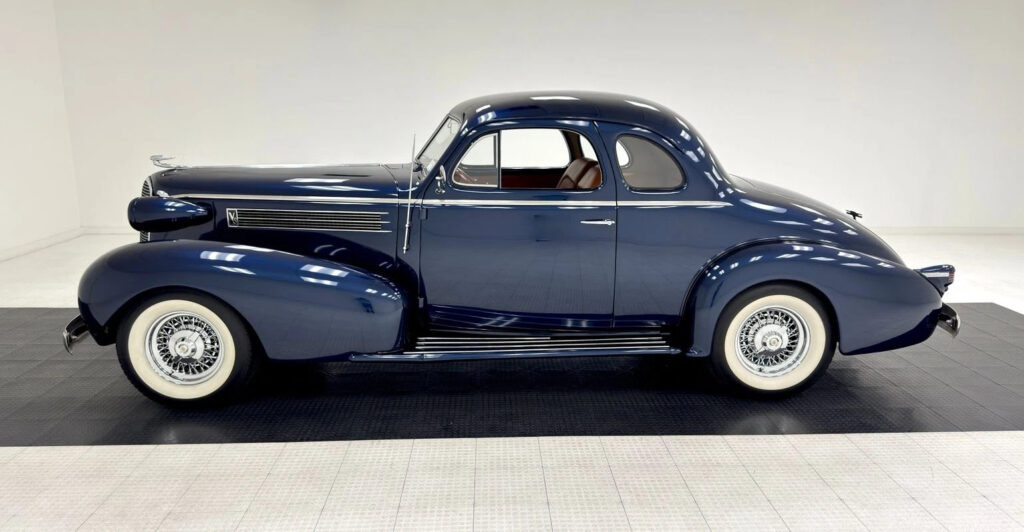 1937 Cadillac Series 60 Sport Coupe